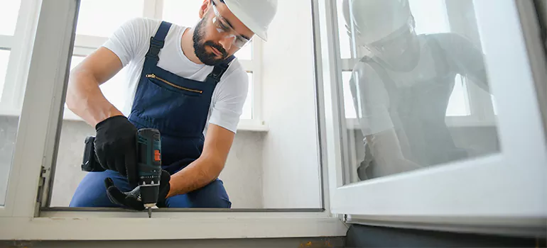 Replace Broken Window Pane in Jacksonville Beach, FL