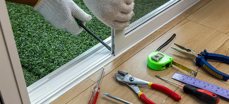 Window Hinge Repair in Jacksonville Beach, FL